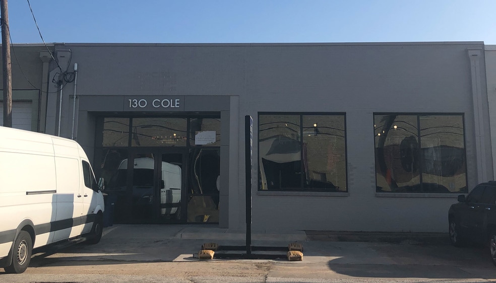 More Photos Of 130 Cole St, Dallas Showroom For Sale