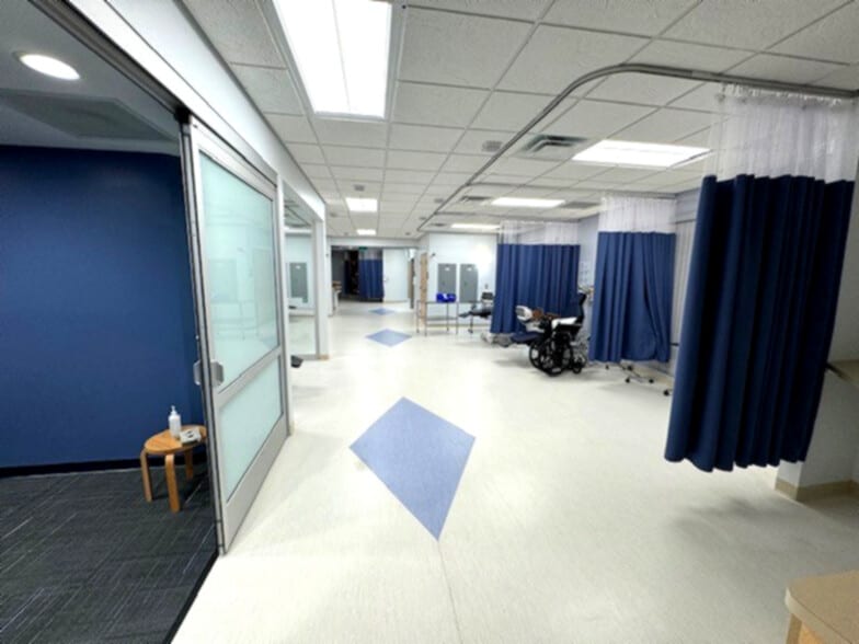 More Photos Of 1745 Heritage Trl, Naples Medical For Sale