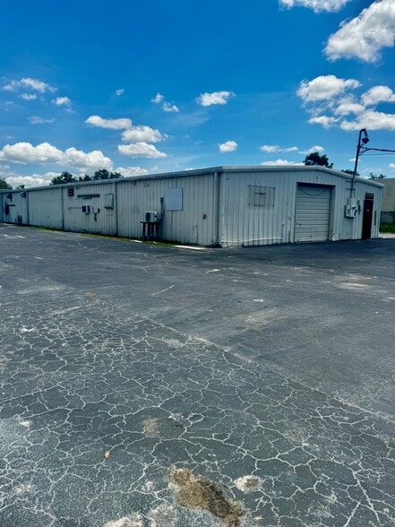 More Photos Of 1875 Seward Ave, Naples Manufacturing For Lease