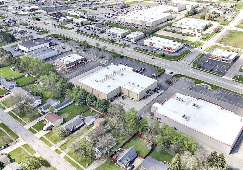 More Photos Of 832-840 N Lexington Springmill Rd, Mansfield General Retail For Lease