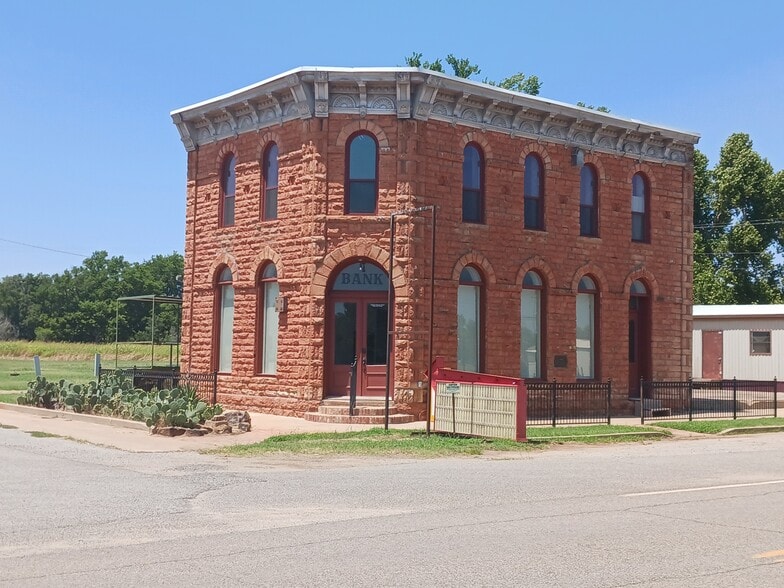 More Photos Of 106 Main St, Mulhall Lodge Meeting Hall For Sale