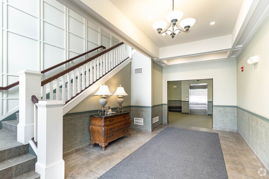 More Photos Of 21 Willow Pond Way, Penfield Unknown For Lease