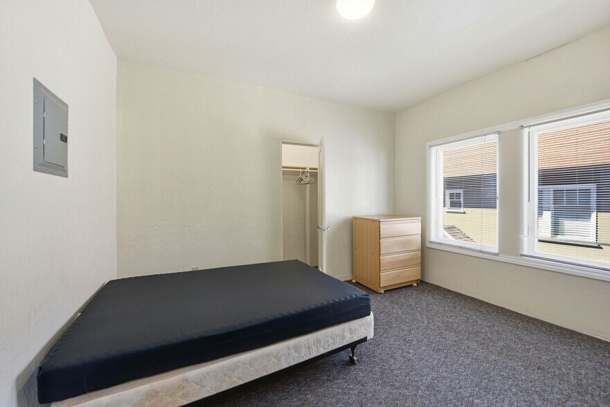 More Photos Of 2466 Virginia St, Berkeley Dormitory For Sale
