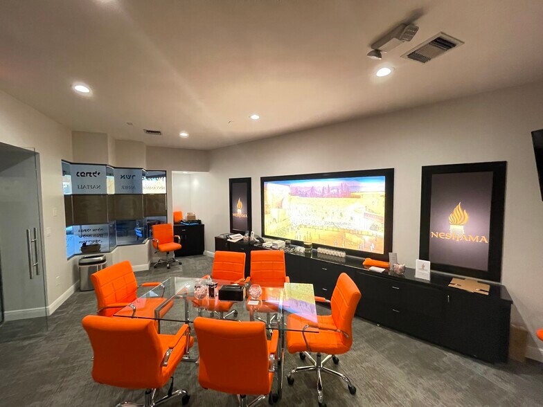 More Photos Of 920 SW 2nd Pl, Pompano Beach Showroom For Lease