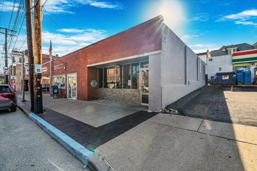 More Photos Of 3404 Main St, Homestead Storefront For Sale