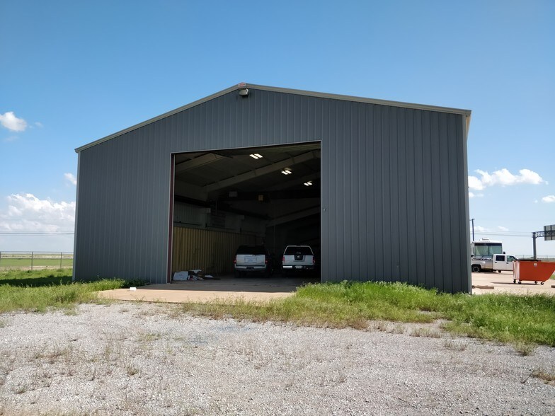 More Photos Of 7274 Seymour Hwy, Wichita Falls Warehouse For Lease