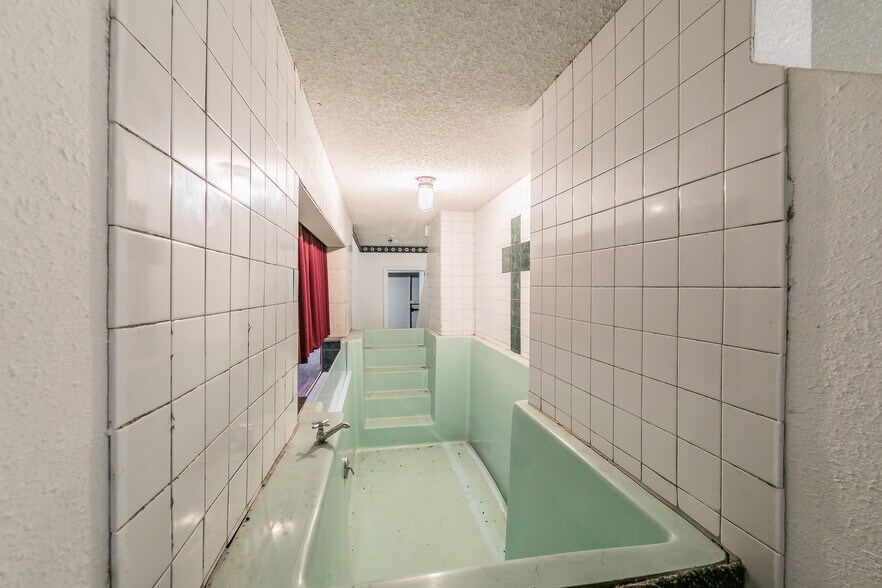 More Photos Of 5007 Ivy Ln, Dallas Specialty For Sale