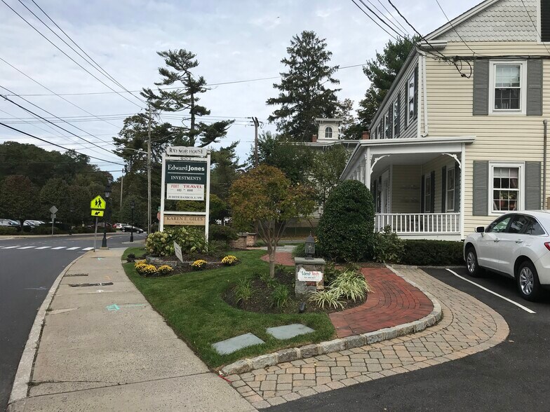 More Photos Of 903 Main St, Port Jefferson Loft Creative Space For Sale