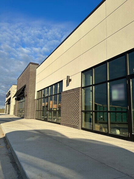 More Photos Of 3165 33rd Street South, Fargo Storefront For Lease