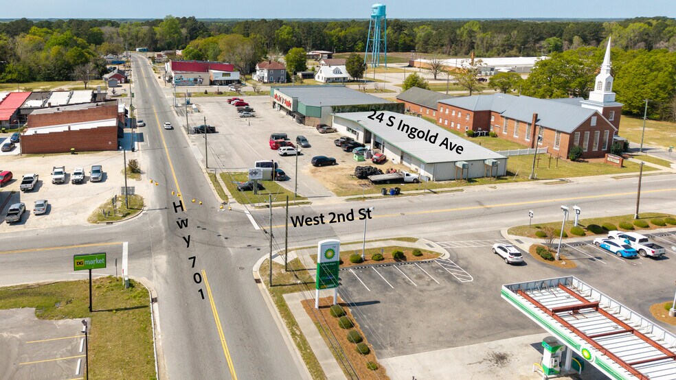 More Photos Of 24 N Ingold Ave, Garland Freestanding For Sale