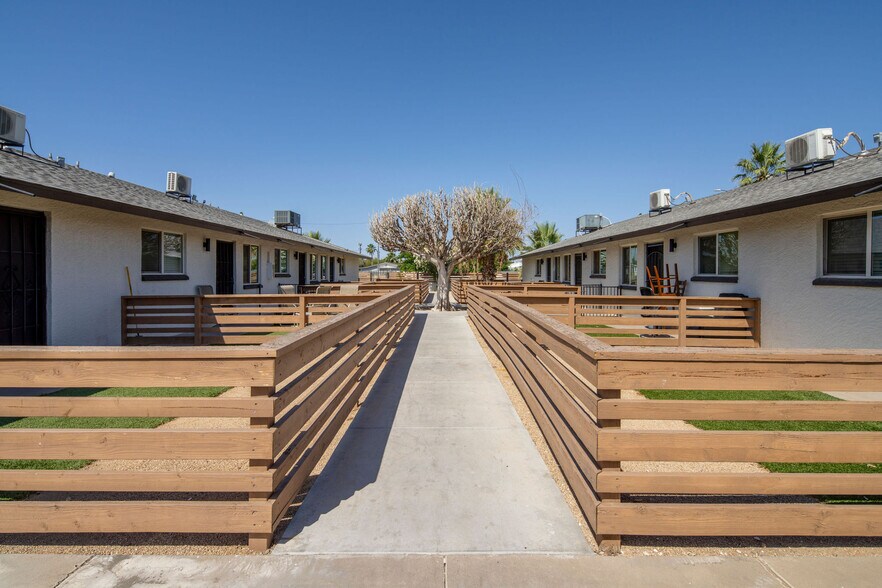 Primary Photo Of 14001-14007 N Primrose St, El Mirage Apartments For Sale