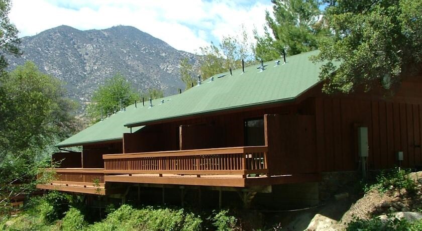 More Photos Of 13745 Sierra Way, Kernville Hotel For Sale