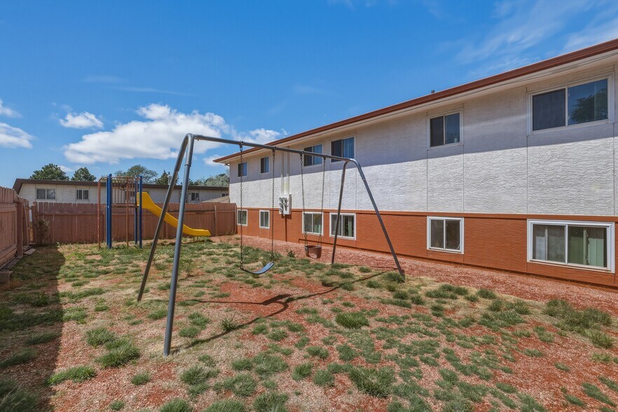 More Photos Of 1447 Nokomis Dr, Colorado Springs Apartments For Sale