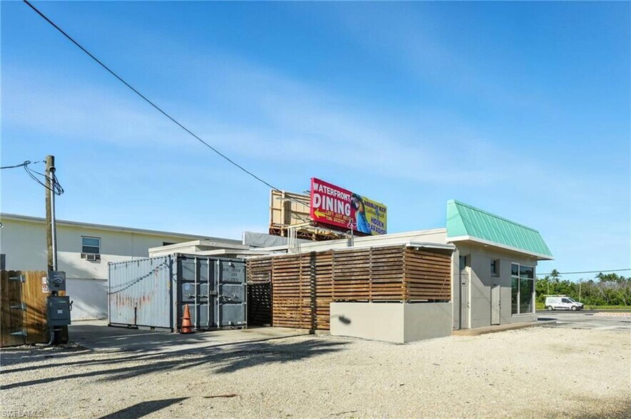 More Photos Of 19003 San Carlos Blvd, Fort Myers Service Station For Sale