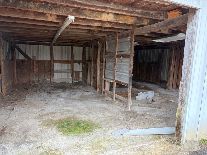 More Photos Of 1354 W College St, Murfreesboro Flex For Lease