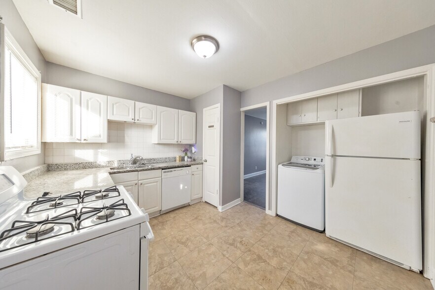 More Photos Of 610 Armstrong St SE, Marietta Multifamily For Sale
