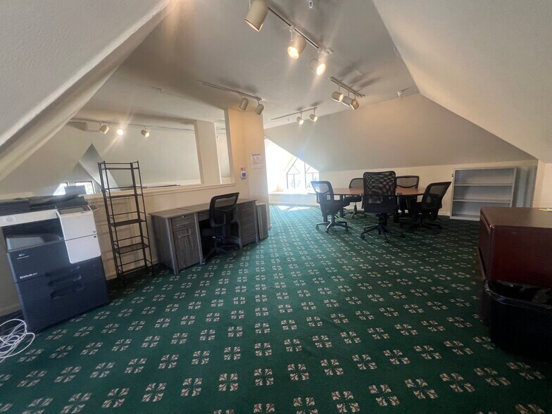 More Photos Of 909 14th St, Modesto Office For Lease