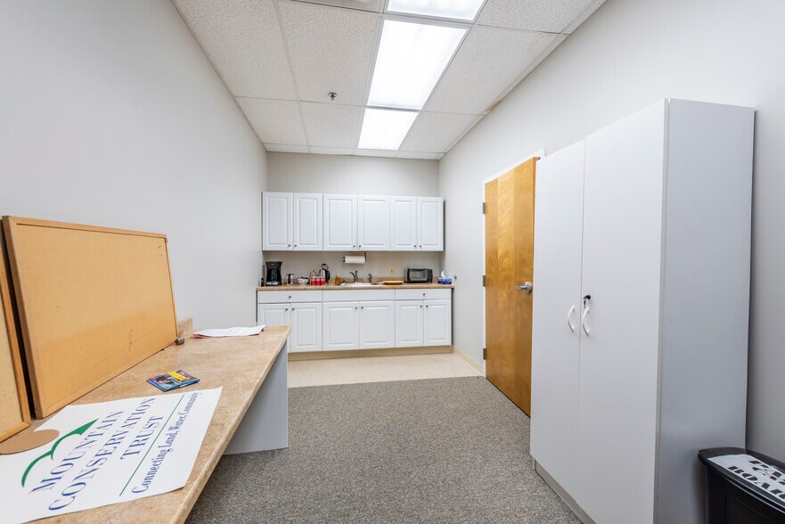 More Photos Of 12 Sammy McGhee Blvd, Jasper Medical For Sale