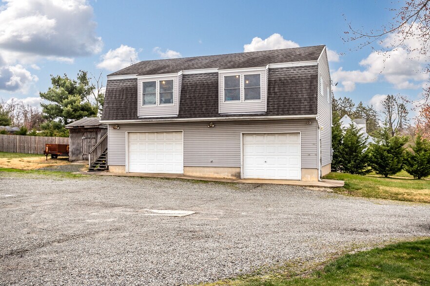 More Photos Of 37 US Highway 130, Trenton Light Manufacturing For Sale