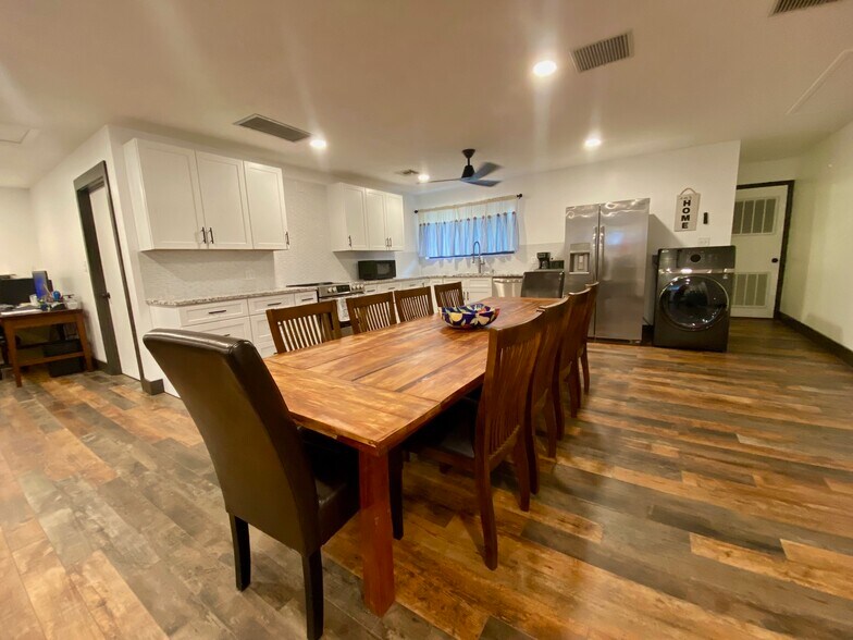 More Photos Of 2021 Art Museum Dr, Jacksonville Loft Creative Space For Sale