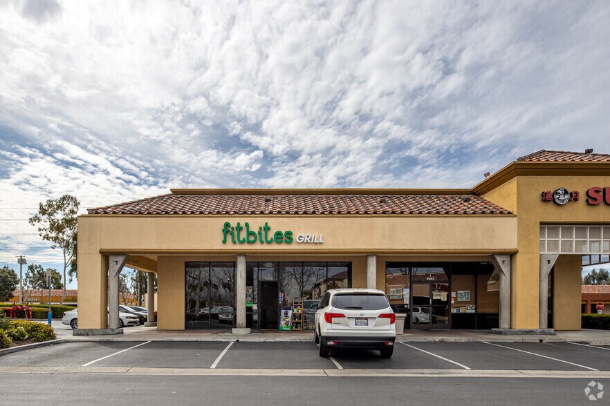 More Photos Of 18279-18517 Brookhurst St, Fountain Valley Unknown For Lease