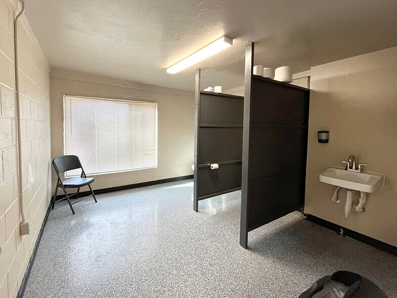 More Photos Of 2891 E Adams St, Show Low Storefront Retail Residential For Sale