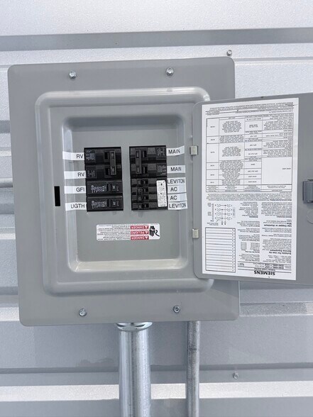 More Photos Of 49751 Oates Ln, Coachella Parking Garage For Sale