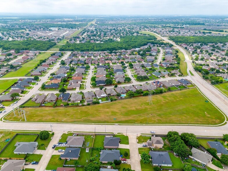 More Photos Of 1300 Southeast Pky, Arlington Land For Sale