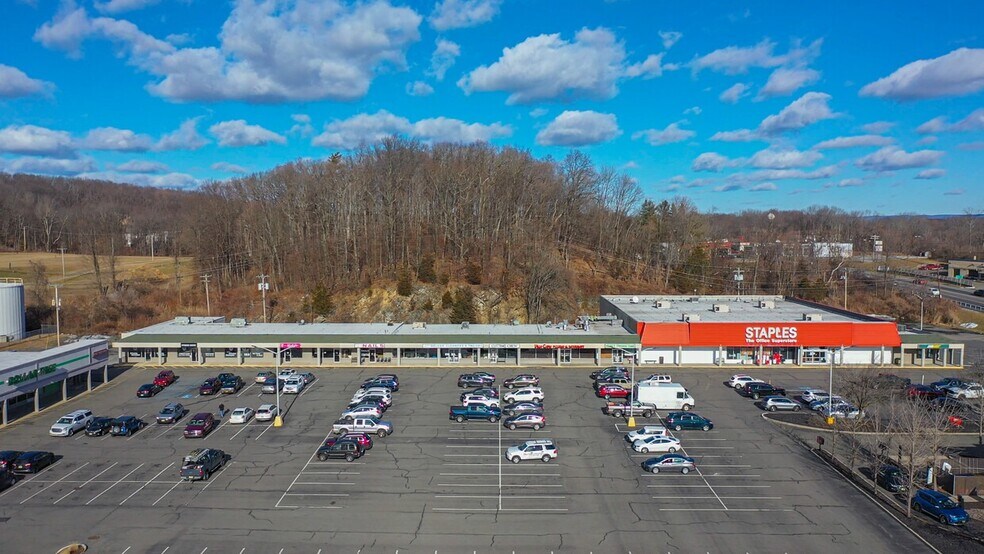 More Photos Of 17-27 Hampton House Rd, Newton Unknown For Lease