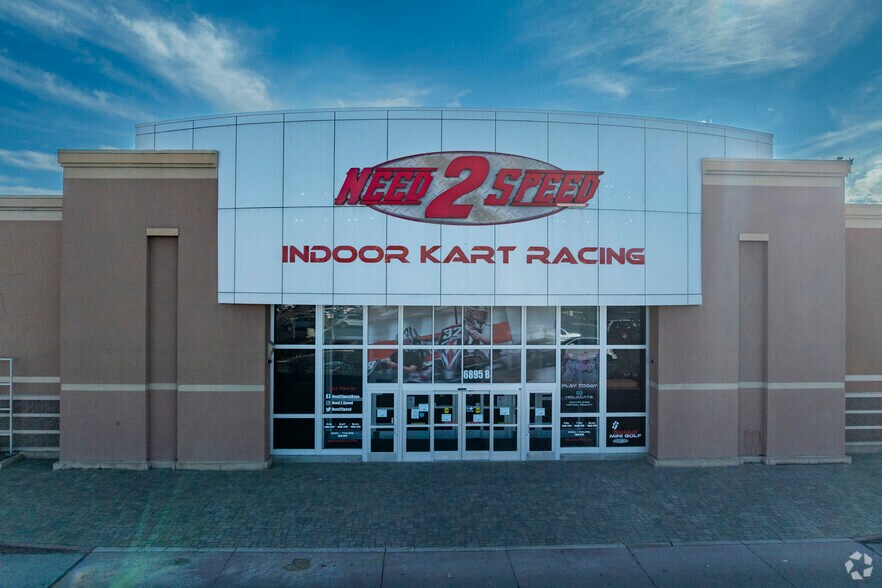 Primary Photo Of 6895 Sierra Center Pky, Reno Department Store For Lease