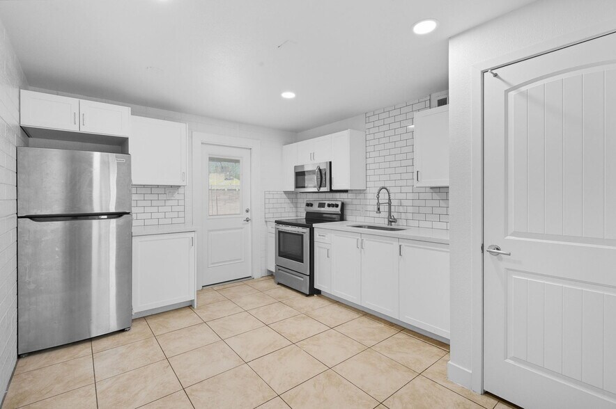 More Photos Of 510 N Horne, Mesa Apartments For Sale