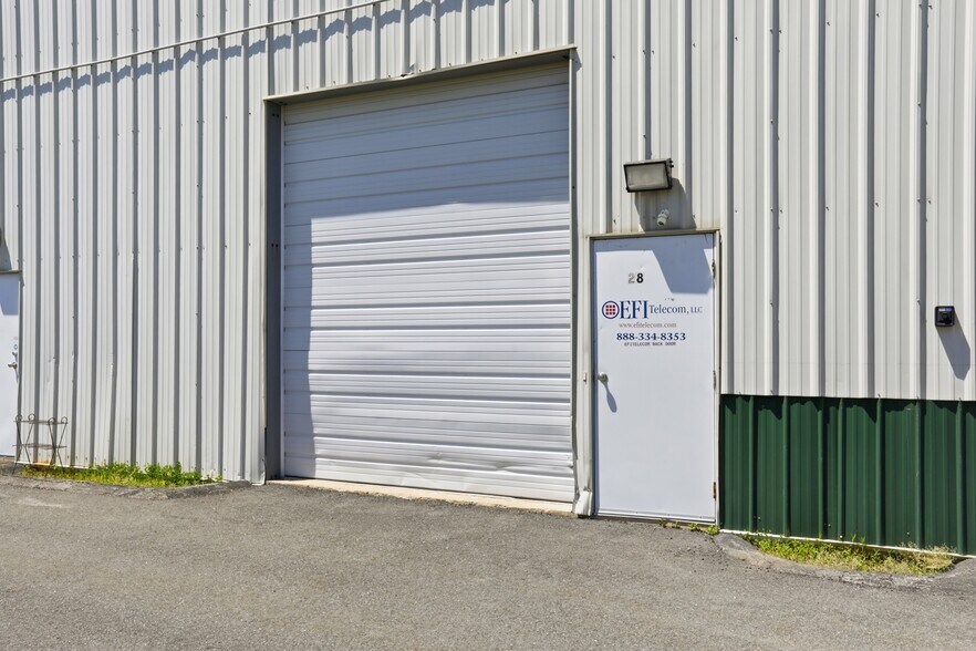 More Photos Of 18 Graf Rd, Newburyport Industrial For Lease