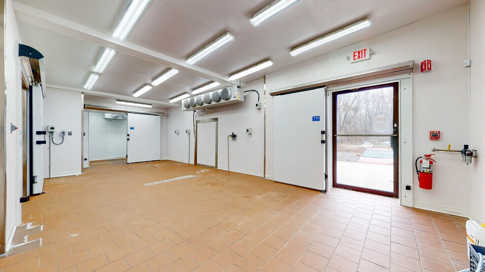 More Photos Of 906 Rt-28, Kingston Restaurant For Sale