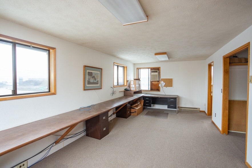 More Photos Of 10623 E Montgomery Dr, Spokane Valley Office Residential For Sale