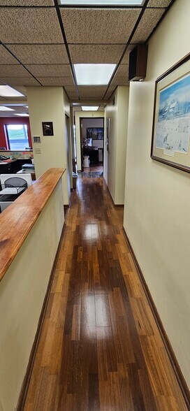 More Photos Of 610 N Main St, Springboro Medical For Lease