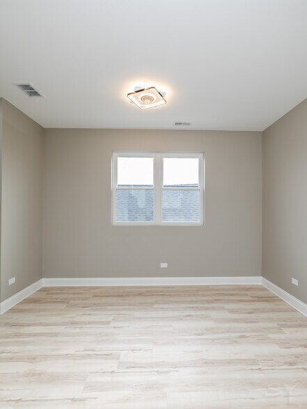 More Photos Of 3401 W Monroe St, Chicago Apartments For Sale