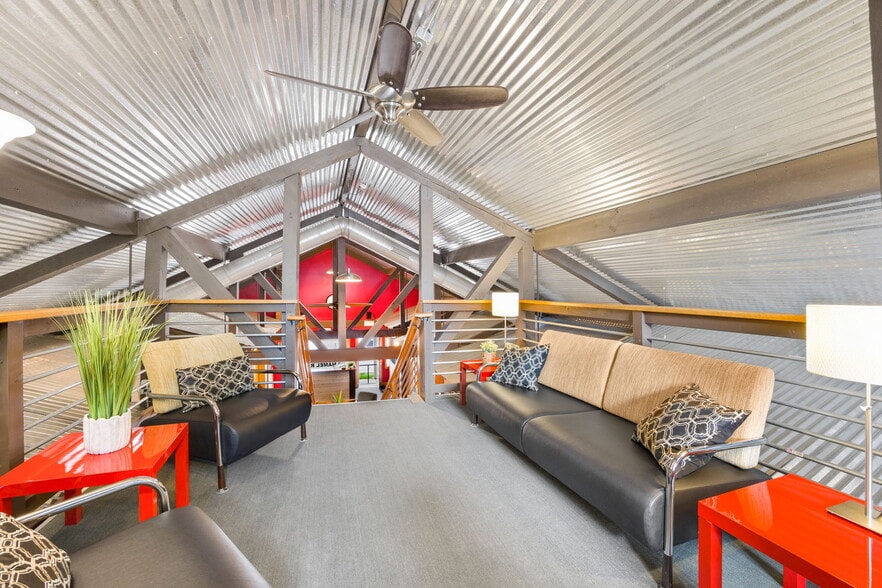 More Photos Of 62 Hamel Rd, Hamel Office For Lease