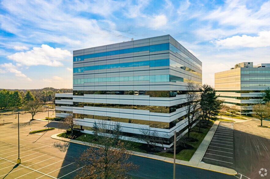 More Photos Of 6000 Midlantic Dr, Mount Laurel Unknown For Lease