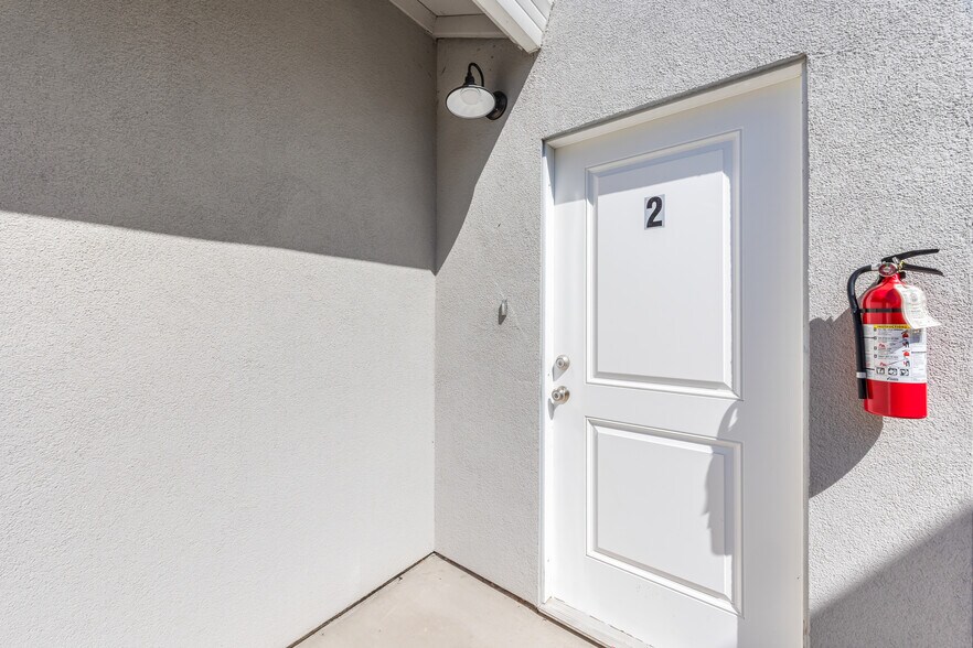 More Photos Of 2409 Cava Ct, Sacramento Apartments For Sale