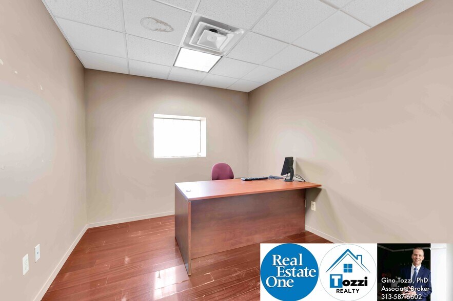 More Photos Of 27253 Van Dyke Ave, Warren Medical For Lease
