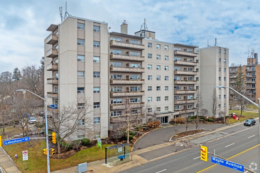Primary Photo Of 345 Lakeshore Rd W, Mississauga Apartments For Lease