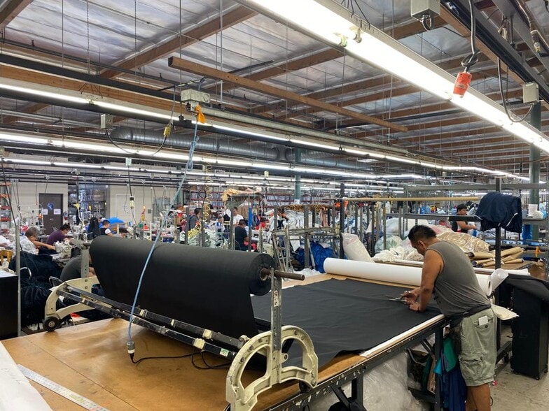 More Photos Of 5801 S Alameda St, Los Angeles Manufacturing For Lease