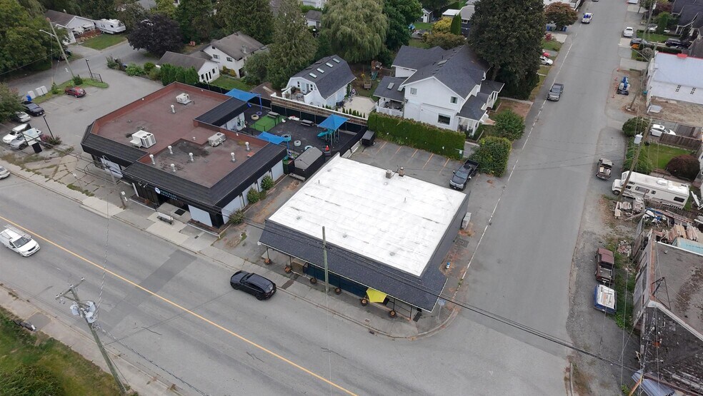 More Photos Of 5814 Riverside St, Abbotsford Storefront Retail Office For Sale