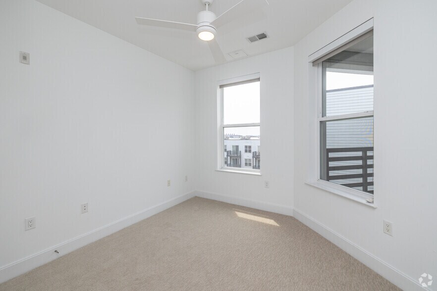 More Photos Of 2900 Main Line Blvd, Alexandria Apartments For Sale