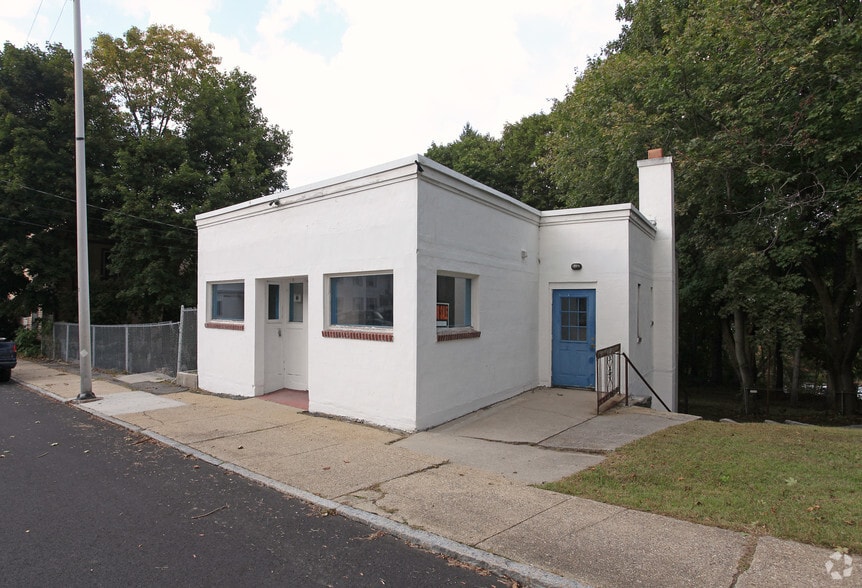 More Photos Of 54 Commercial St, Palmer Restaurant For Sale