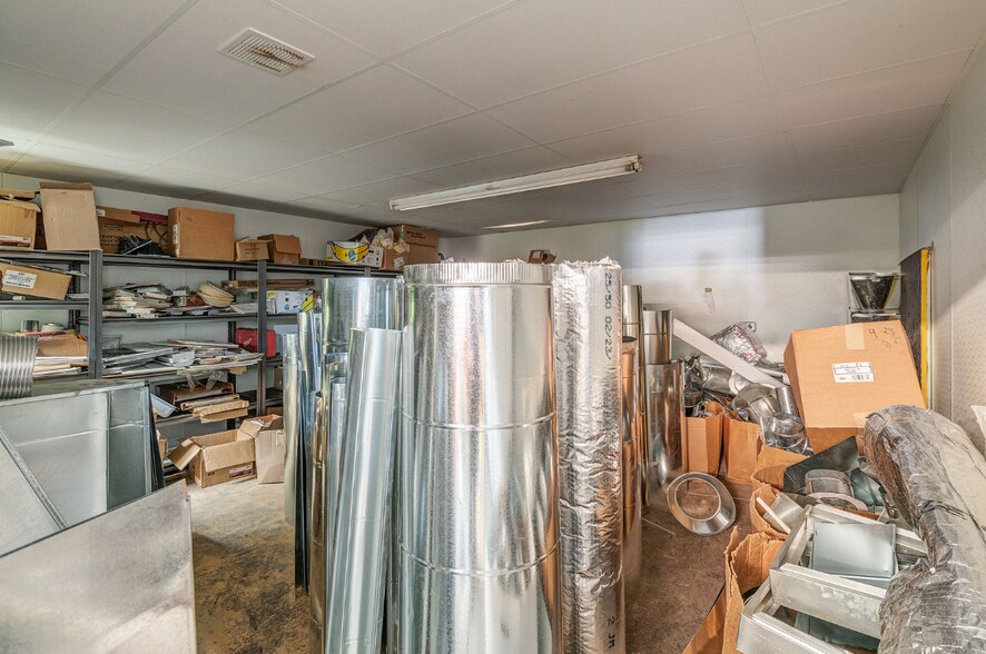 More Photos Of 2064 Us-70, Swannanoa Freestanding For Sale