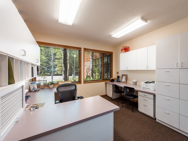 More Photos Of 1762 Prospector Ave, Park City Office For Sale