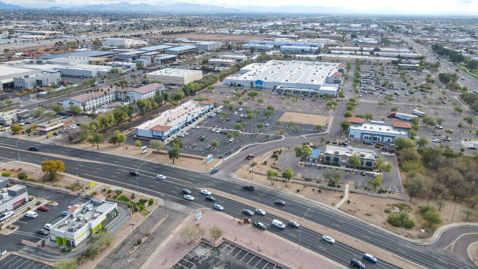 More Photos Of 1903 S Country Club Dr, Mesa Freestanding For Lease