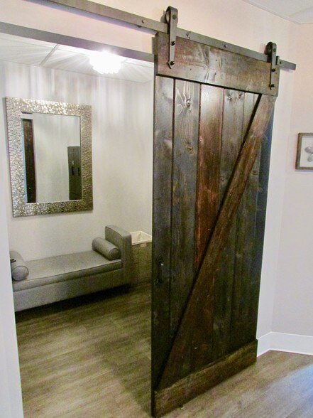 More Photos Of 902 Washington Rd, Westminster Medical For Lease