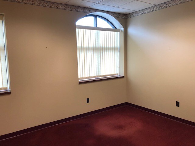 More Photos Of 734 S Atherton St, State College Freestanding For Lease